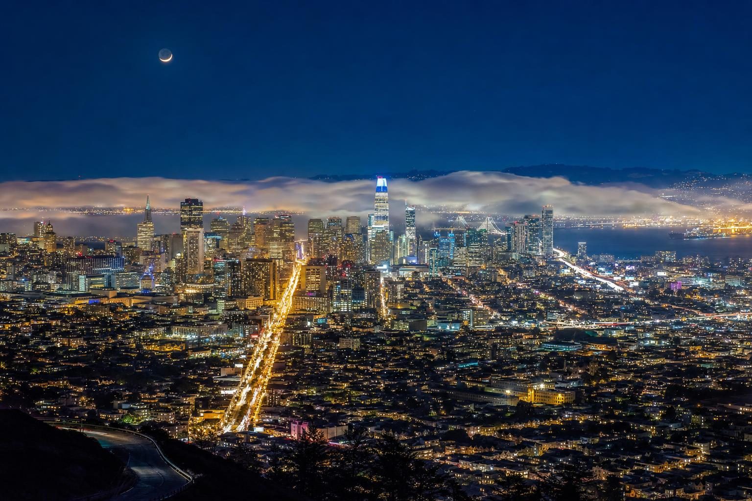 San Francisco at blue hour, seen from Twin Peaks